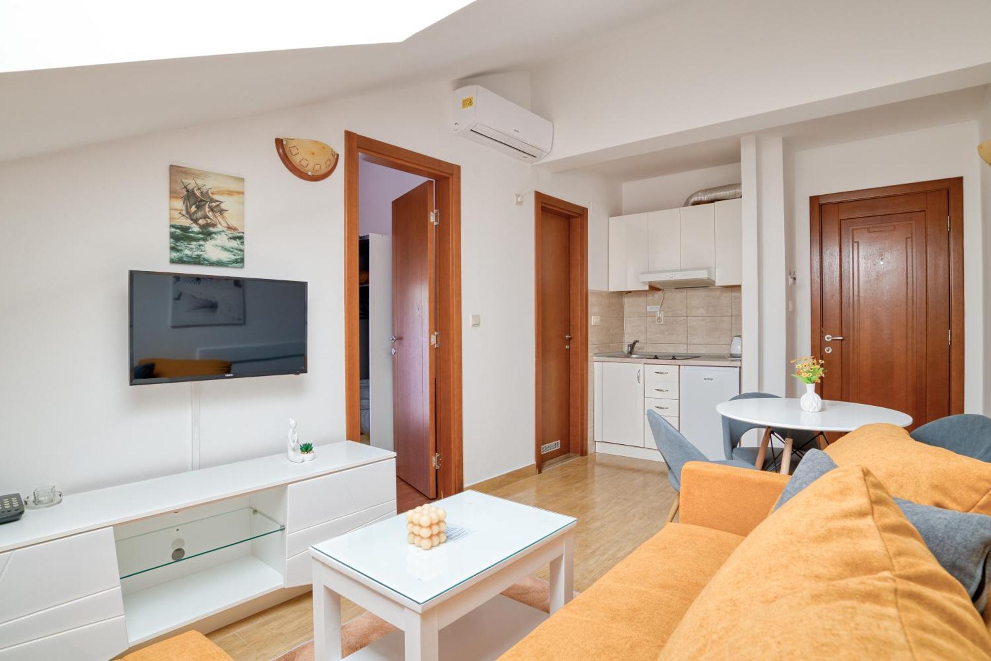 Garni Hotel Milica 헤르섹 외부 사진